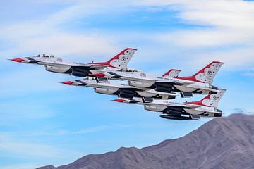 U.S. Air Force demonstratie team de Thunderbirds. van Jaap van den Berg