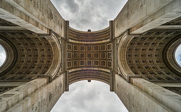 Arc de Triomphe from below by Michael Echteld