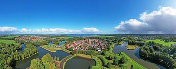 Lucht panorama van Naarden Vesting in Nederland van Eye on You