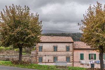 Deux maisons dans le sud de la Toscane sur Zehava Perez