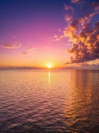 Magnifique coucher de soleil sur l'océan sur Markus Gann