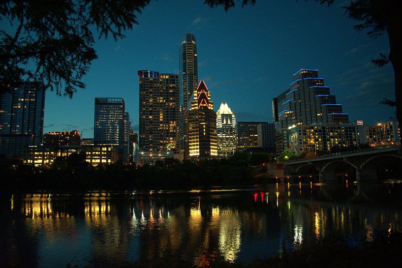 Austin by Hello Pompoyo