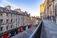 Uitzicht vanaf Victoria Terrace in Edinburgh van Melanie Viola thumbnail