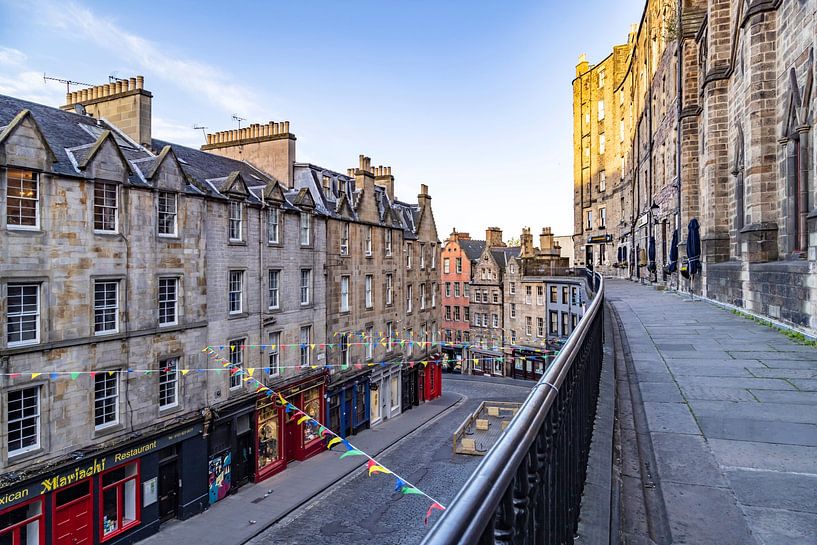 Uitzicht vanaf Victoria Terrace in Edinburgh van Melanie Viola