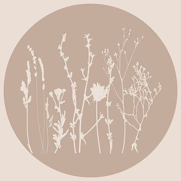 Scandinavische weide Minimalistische wilde bloemen in beige nr. 3 van Dina Dankers