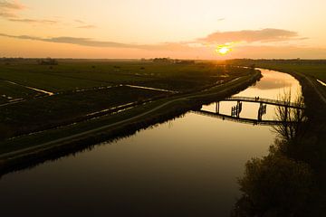 brug bij zonsondergang van Roel Bergsma