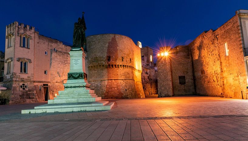 Evening in Otranto by Alex Neumayer