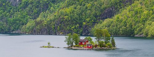 Panorama d'Eidaholmen dans le Lovrafjorden, en Norvège sur Henk Meijer Photography