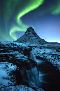 Aurora Borealis boven Kirkjufell in West IJsland van Daniel Gastager