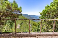 Landschap met bergen en vallei in Portugal van Ben Schonewille thumbnail