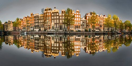 Amsterdam, Canal houses from the 17th century, Singel canal.