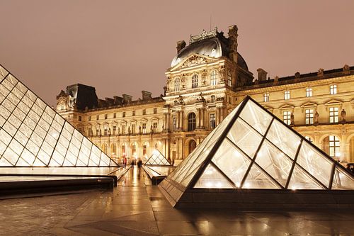 Glass pyramid at the Louvre Museum, Paris