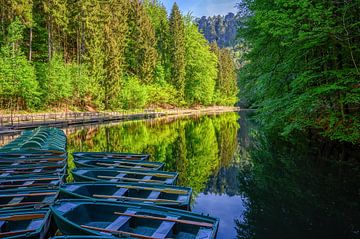 Amselsee, nahe der Basteibrücke in der Sächsischen Schweiz von Leon Okkenburg