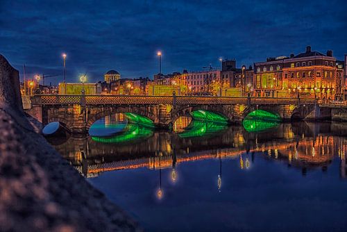 Ha'penny bridge in Dublin, Ireland