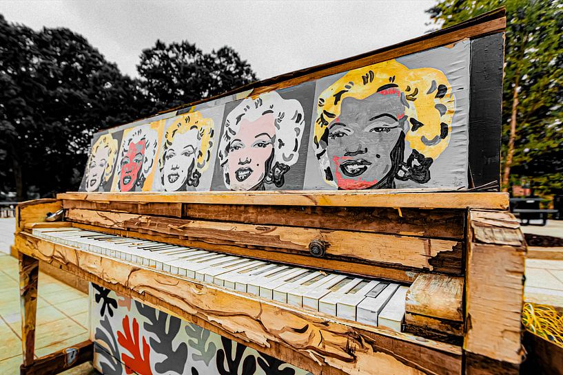 Play My Piano by Truckpowerr