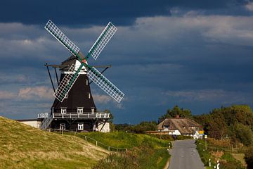 Die historische Windmühle auf Pellworm von Roland Brack