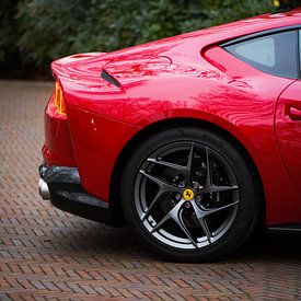 Ferrari 812 superfast achterwiel van Sep Gelauff