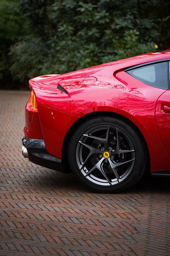 Ferrari 812 superfast rear wheel