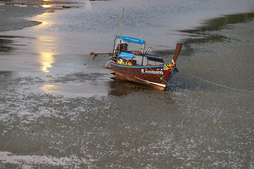 Zonsopgang op Koh Mook van Walter G. Allgöwer