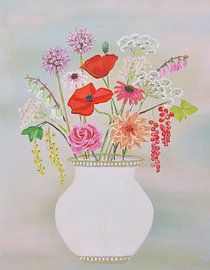 Fleurs dans un vase blanc sur Bianca ter Riet