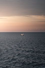 Das ungezähmte Skagerrak | Ein robustes Fischerboot auf dem Weg nach Norwegen von Dylan Winter Visuals