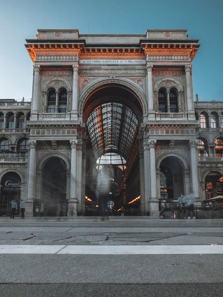 Milan by Hello Pompoyo
