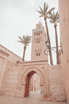 Vue de la mosquée Koutoubia de Marrakech à l'aube sur By Luna