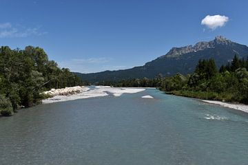 Pflach, Reutte, Lech in Tirol / Oostenrijk.  Foto's van de Lechauen, de Lech in de zomer. van Karl-Heinz Petersitzke