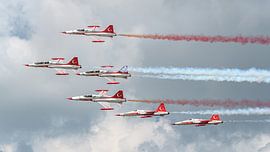 Die „Turkish Stars“ in Aktion bei der Flugshow in Bukarest.