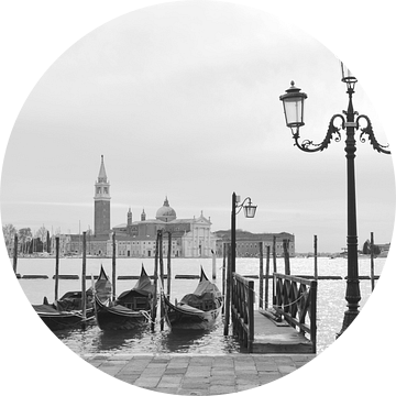 Venetiaans kanaal in zwart-wit - Reisfotografie in Italië