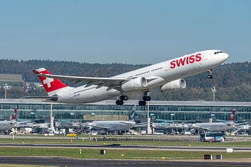 Airbus A330-300 from Swiss. by Jaap van den Berg