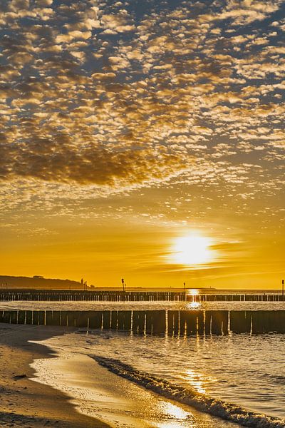 Sonnenuntergang am Strand der Ostsee van Gunter Kirsch