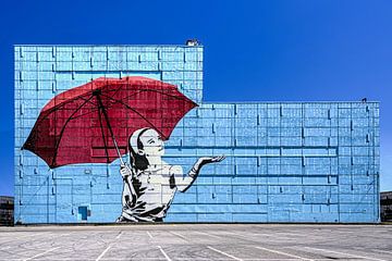 Une fille avec un parapluie rouge s'abrite de la pluie binaire sur Mike Bing