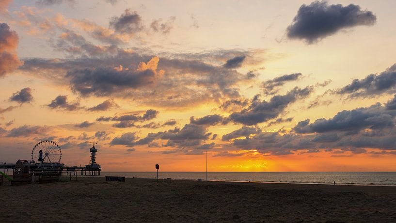 Zonsondergang bij de Pier van Scheveningen von Peter Schütte