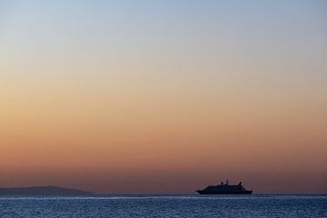 Zonsopkomst op het strand Malaga Andalusie! van Peter Haastrecht, van