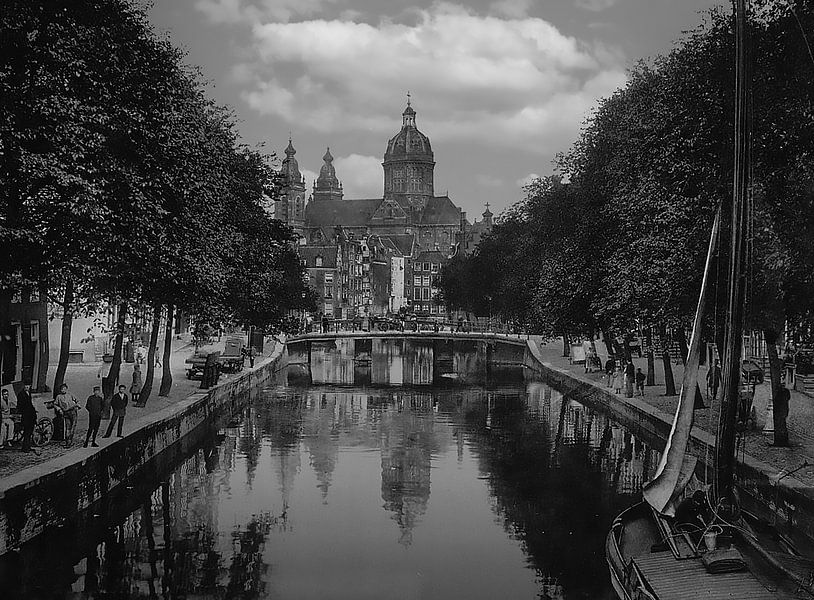 Historic Amsterdam by Brian Morgan