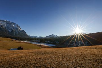 De laatste zonnestralen op de Karwendel van Christina Bauer Photos