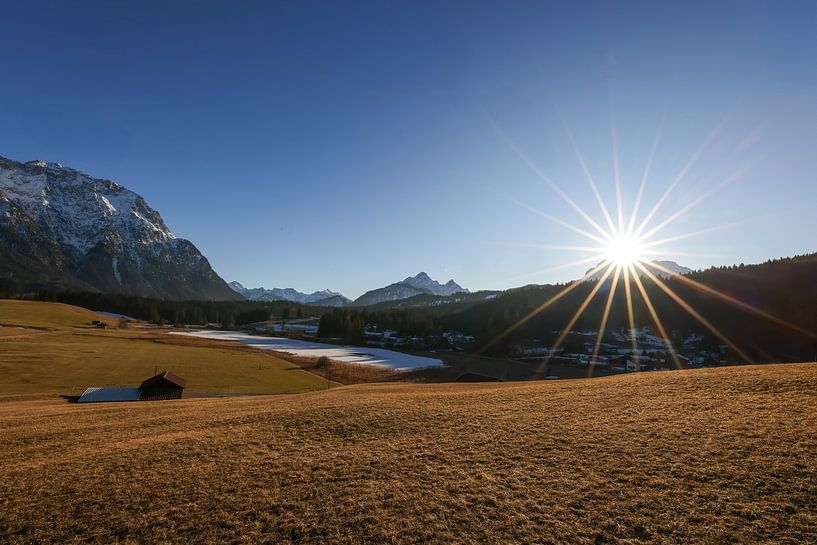 De laatste zonnestralen op de Karwendel van Christina Bauer Photos