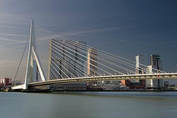 Pont Erasmus sur la Nieuwe Maas à Rotterdam sur Robin Verhoef