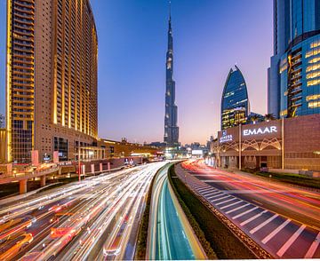 Lighttrails zum Burj Khalifa