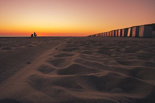 Zons ondergang op het strand  in Zeeland