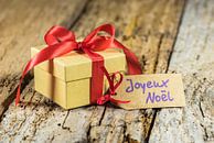 Kerstcadeau met tag franse tekst, Joyeux Noël van Alex Winter thumbnail