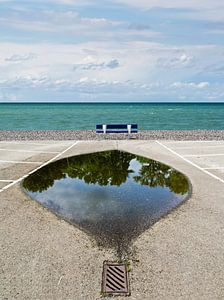 Meerblick-bank-reflexion