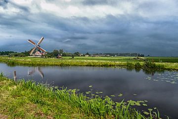 Nederlands landschap met molen van Bert Bouwmeester