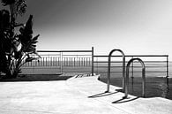 Zwembad (zwart-wit) van Rob Blok thumbnail