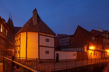 Oude stad, Quedlinburg; Harz gebergte van Torsten Krüger