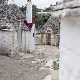 Wandering through the streets of Alberobello by DsDuppenPhotography