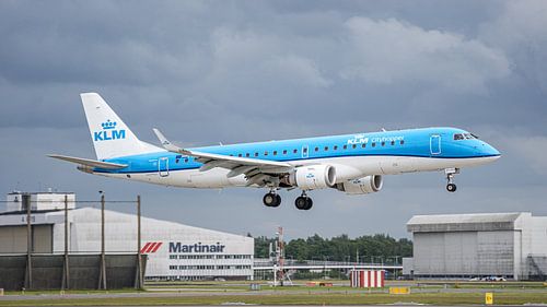 KLM Cityhopper Embraer ERJ-190 passagiersvliegtuig.