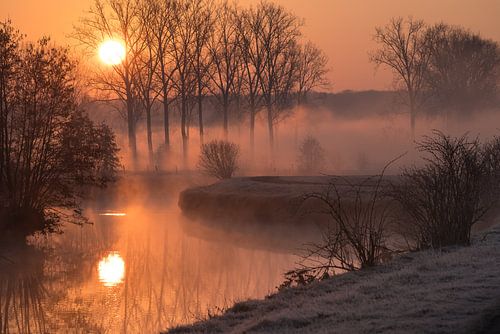 On the Dender early in the morning