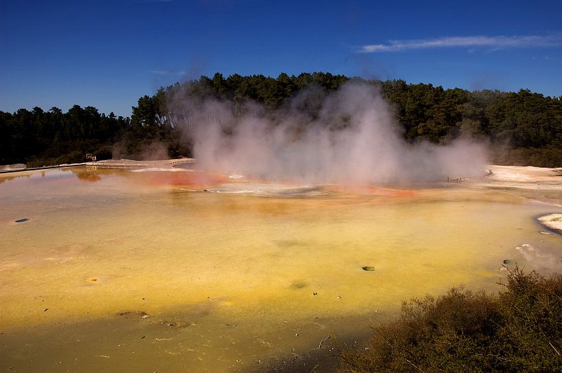 Vulcanic colours of New Zealand by Damien Franscoise